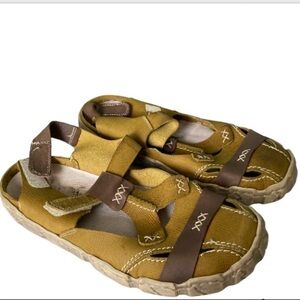 𝅺rieker Closed Toe Sandals Mustard Womens Size 6 Eur 36